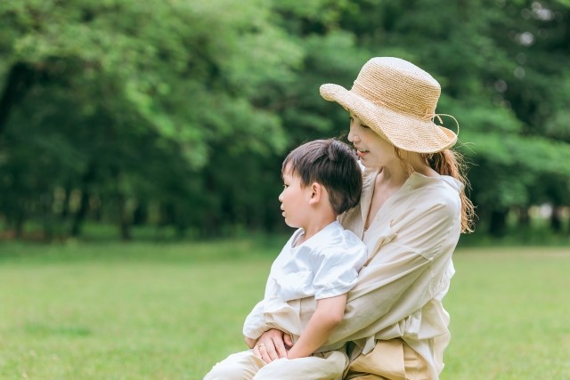 お子さまの受け口とは？原因と治療法を徹底解説