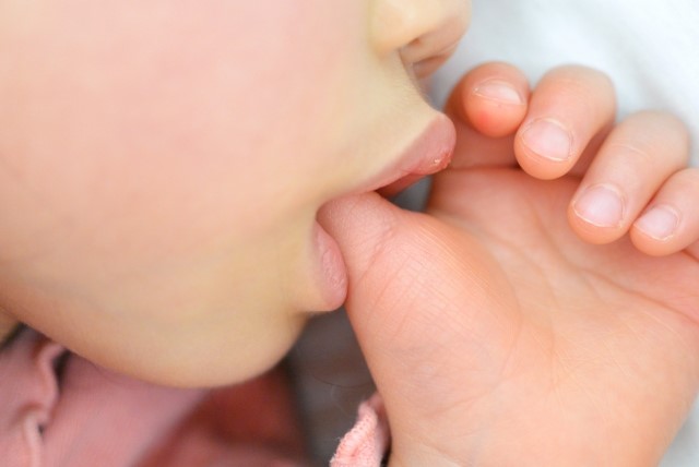 お子さまの反対咬合は自然治癒するか