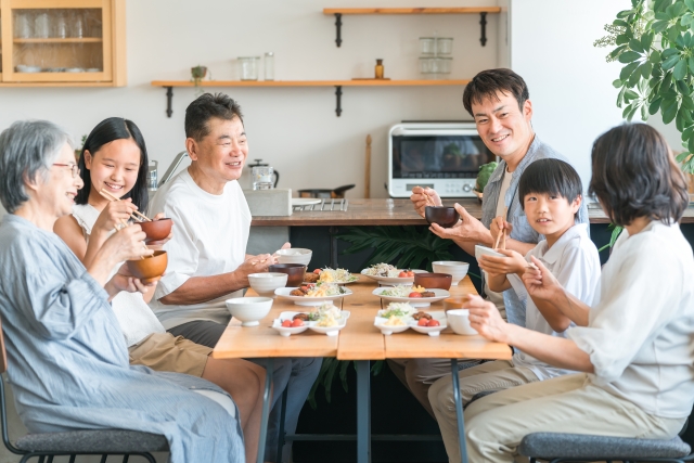 よく噛むことの7つの効果とは？　体とお口にうれしい健康習慣について