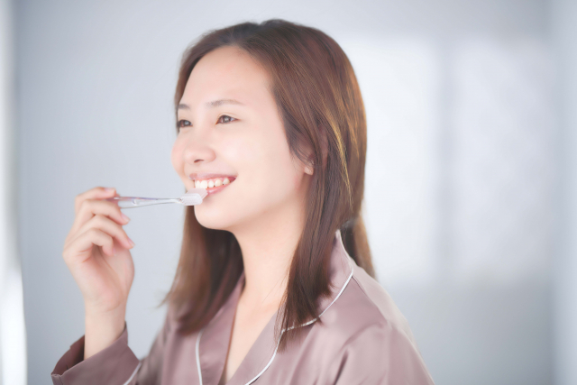 歯ブラシは何を選べばいい？自分に合ったサイズと硬さについて