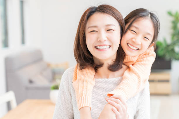 小児矯正後に後戻りするのはなぜ？原因と歯並びを維持するポイントを解説